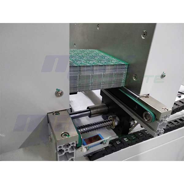 The Buffer Loader can be used as a mid-line loader or unloader, as a LIFO and FIFO buffer between SMT assembly line, Connect with SMT machine and AOI . Pass mode may be selected so that PCB is conveyed by it, buffering mode may be selected so that this machine is used as a PCB buffer loader.  Shipping Details Delivery:10-15 working days; Trade Terms:EXW Shenzhen; Packing:Plywood wooden cases for export; Shipping:Multiple modes of transportation according to the product.